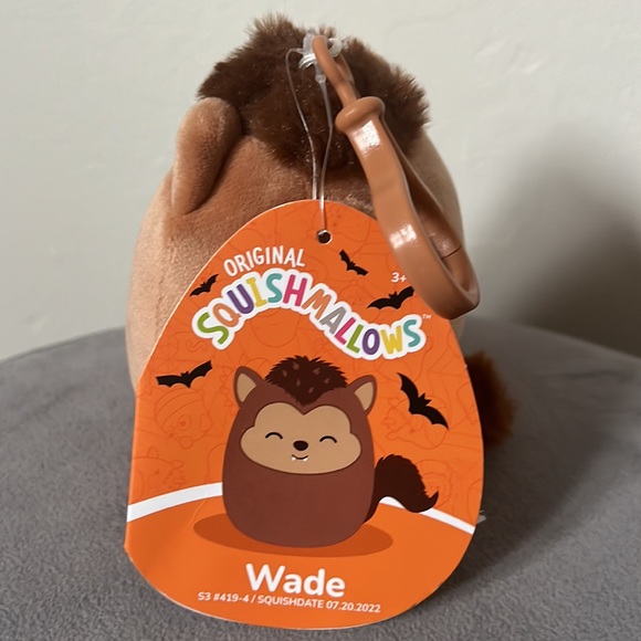 Wade Clip Halloween Squishmallow - Picture 3 of 5